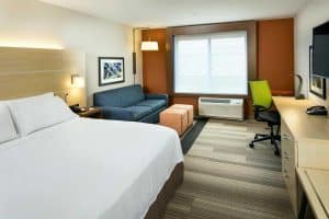 holiday-inn-express-and-suites-medford-5920074865-3x2