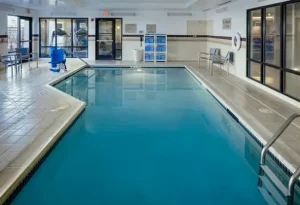 springhill-suites-medford-pool